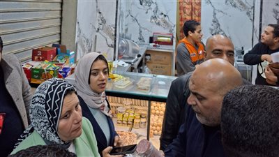 حملة مكبرة بشبرا الخيمة تضبط سجائر مهربة ولحوم فاسدة ومتابعة رفع الإشغالات