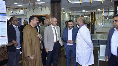 النائب ناصر الضوي يرافق محافظ الأقصر في زيارة ميدانية لمستشفي حورس التخصصي 
