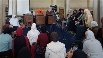 الشكر عبادة تزيد النعم.. ملتقى نسائي بـالجامع الأزهر يوضح جزاء الشاكرين