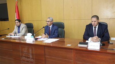 محافظ بنى سويف يوجه بتوزيع نموذج موحد وتلافى السلبيات وحسن ادارة الموارد 