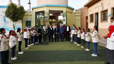 محافظ أسوان يشارك أبناءه من  ذوى الهمم حفل الإفطار الجماعى 