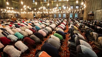 الجامع الأزهر يعلن برنامج صلاة التهجد وفجر اليوم بتلاوات لكبار القراء