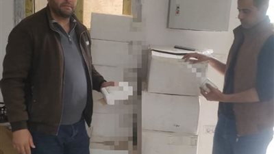 قبل تداولها.. ضبط 3600عبوة بسكويت مجهولة المصدر في البحيرة