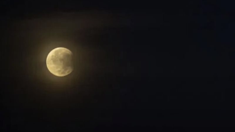 القمر 