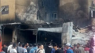 اخماد حريق هائل التهم محل أخشاب في الحي السادس بمدينة أكتوبر