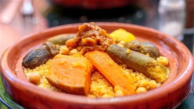 طريقة تحضير الكسكس بالخضار والكاري خطوة بخطوة لسفرة رمضان مميزة