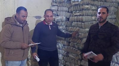 تموين البحيرة تضبط 735 كجم سكر مدعم و660 كيس مكرونة في رشيد