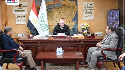 محافظ الفيوم يستقبل قيادات حزب الوفد لتهنئته بتجديد الثقة