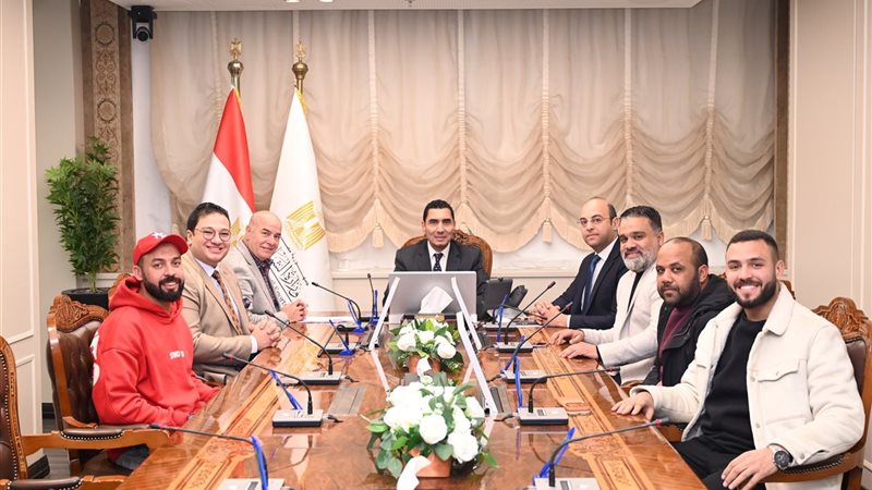 وزير الشباب والرياضة