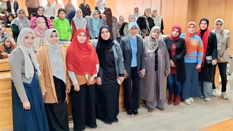 جانب من فعاليات الندوة