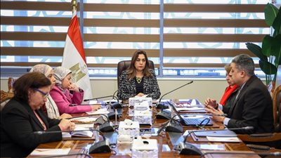 منال عوض تتابع تنفيذ مشروع الدعم الفني بالتعاون مع برنامج الأمم المتحدة