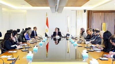 وزير التخطيط يبحث مع «الإيفاد» توسيع التعاون في الأمن الغذائي
