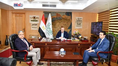 محافظ الفيوم يناقش استراتيجية التأهيل والمسارات الوظيفية لقيادات المحليات