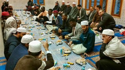 أكاديمية الأزهر تجمع الأئمة والدعاة من دول العالم الإسلامي في إفطار رمضاني