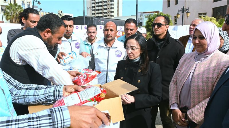 محافظ البحيرة تشهد