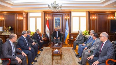 محافظ الإسكندرية يستقبل رئيس جامعة برج العرب التكنولوجية والوفد المرافق له