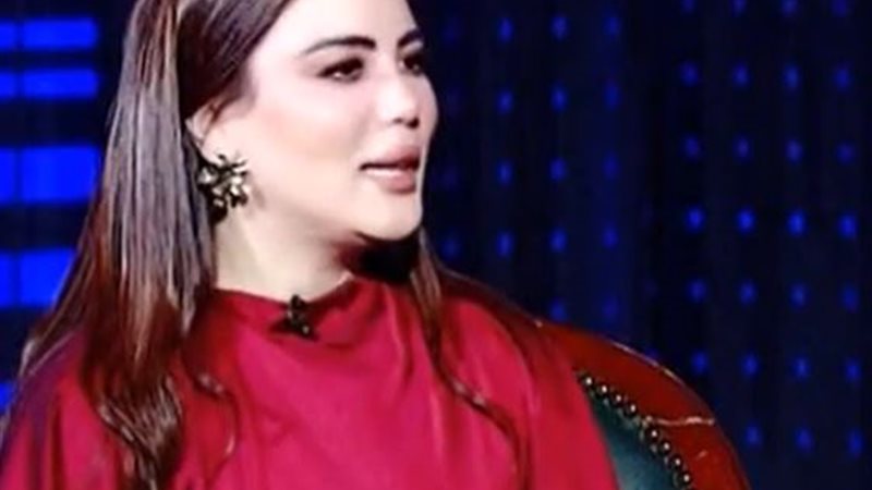 الفنانة الجزائرية