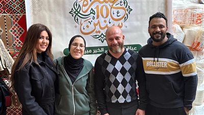 وائل رياض يشارك متطوعي مبادرة 
