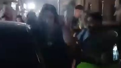 الأمن يفحص مشاجرة زوجة عصام صاصا مع أشخاص حاولوا مضايقتها في الشارع