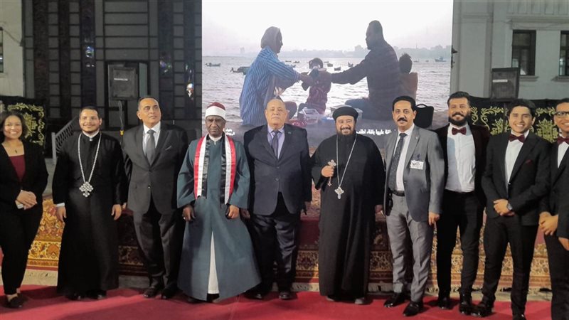 جانب من توافد الحضور