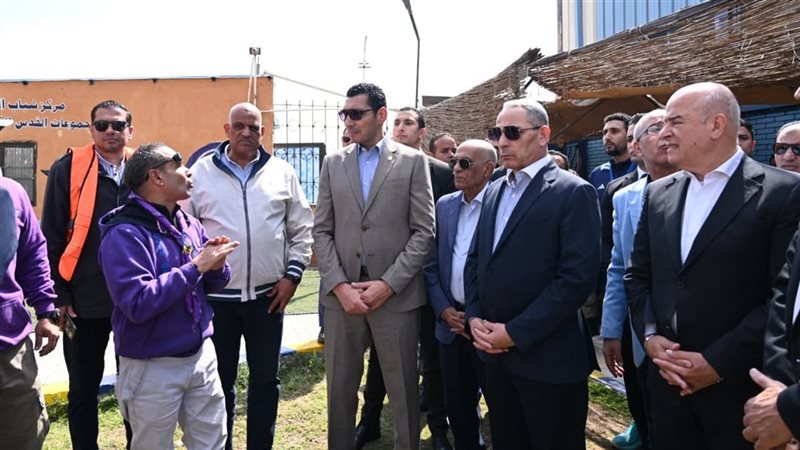 وزير الرياضة ومحافظ