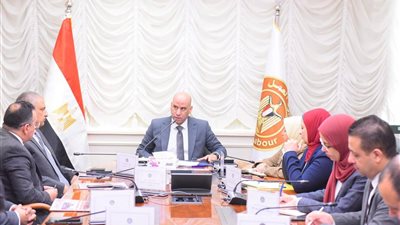 وزير العمل وشركة ليوني مصر الألمانية يبحثان  فتح أسواق عمل جديدة 