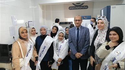 زيارة علمية لطلاب كلية العلوم بجامعة سوهاج الأهلية لمركز علاج الأورام