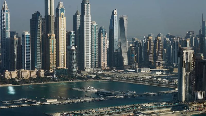 الإمارات 