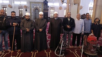 مديرية أوقاف دمياط تكثف حملات النظافة استعدادا للتهجد والاعتكاف في رمضان