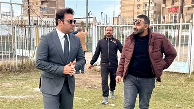 بحث تطوير البنية التحتية لنادي غزل دمياط خلال جولة مدير الشباب
