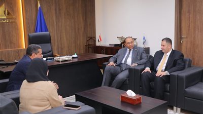 محافظ دمياط يلتقي رئيس شركة موبكو لبحث التعاون ودعم المشروعات التنموية