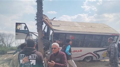 خروج مصابي حادث أتوبيس طريق المحلة طنطا بعد شفائهم