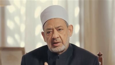 حضر الرئيس وغاب الإمام: لا تنسو الدعاء لشيخ الأزهر بالصحة في الجمعة اليتيمة