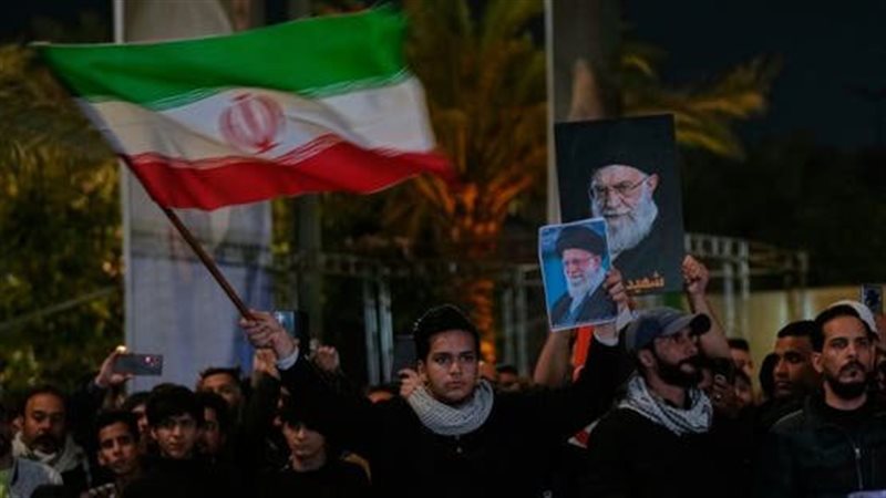 إيران تدعو لمبايعة