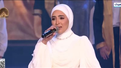 الرئيس السيسي يستمع لأوبريت «100 مليون فدائي» بمشاركة هلا رشدي