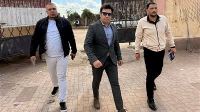 مدير الشباب والرياضة بدمياط يحيل عدد من المديرين للتحقيق خلال جولة مفاجئة