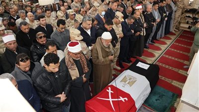 محافظ المنوفية يتقدم جنازة الشهيد العميد أحمد سمير نور الدين بمسقط رأسه