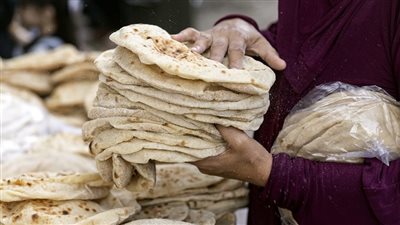 بعد الزيادة الجديدة في أسعار البنزين.. كم سعر رغيف العيش المدعم؟