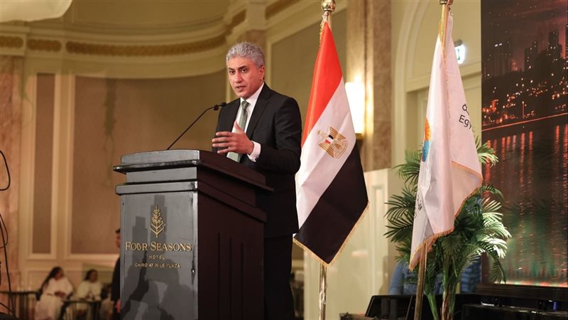 وزير السياحة 