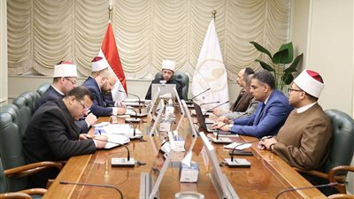 استعدادًا لعيد الفطر.. تفاصيل اجتماع وزير الأوقاف بمديري المديريات الإقليمية