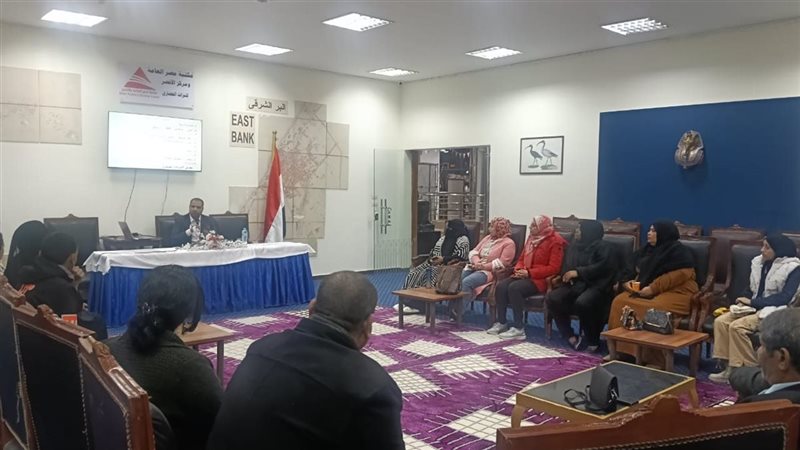 جانب من الندوة 