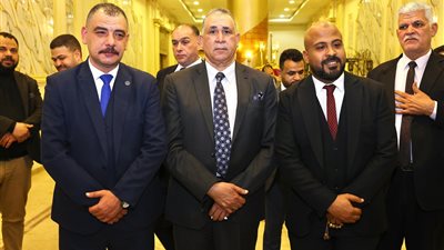 عبد الحليم علام يستمع لآراء ومقترحات المحامين بالإسكندرية 