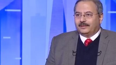 محلل اقتصادي: الحكومة قد تتراجع عن رفع سعر الوقود بعد انتهاء الحرب