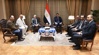 جوهر نبيل يبحث مع اتحاد الأثقال الاستعداد لاستضافة مصر عدة بطولات دولية