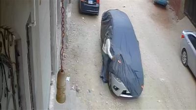 سرقها قبل الإفطار وسقط قبل السحور.. أمن الأقصر يضبط لص “مفرش السيارات” 