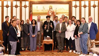 البابا تواضروس الثاني يستقبل وفدًا ألمانيًّا من الكلية الإنجيلية العليا 