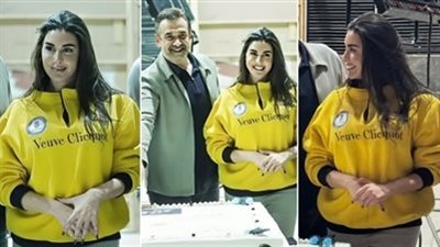 ياسمين صبري ترتدي تي شيرت دعائي 