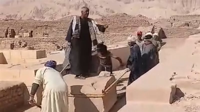 رئيس العمال أثناء