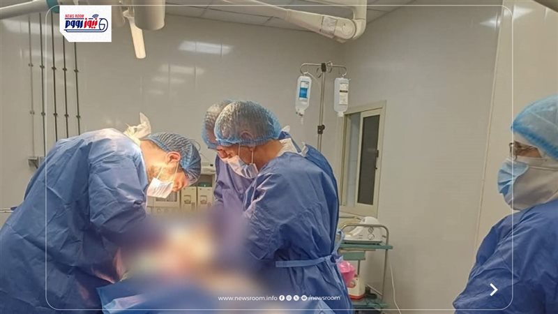 الطاقم الطبي بالعملية