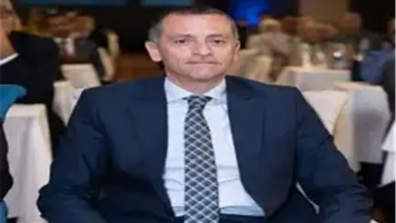 محافظ أسوان